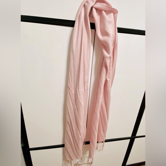 Super soft Pink Traditional Pashmina with Silk Blend - Picture 6 of 7